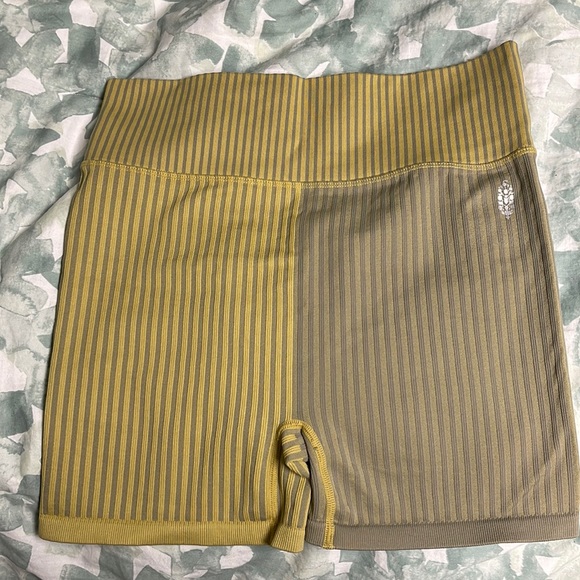 Free people biker shorts - Picture 1 of 3